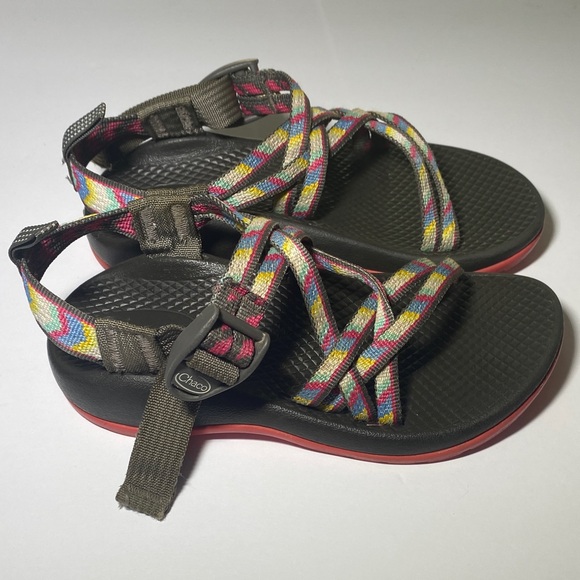 Chaco girl Sandals - Black with Multicolor Straps Size 1 - Picture 1 of 6